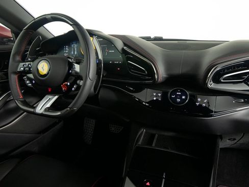 Used 2025 Ferrari Purosangue AWD/4WD image 30