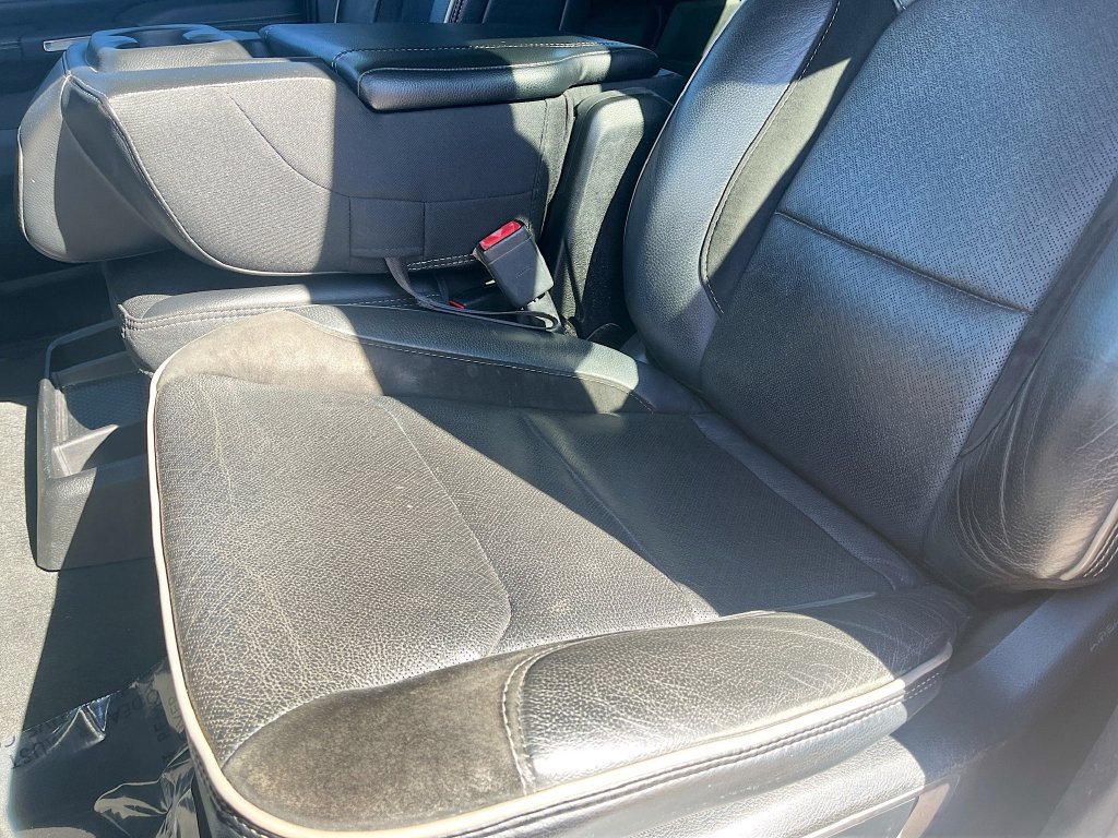 Used 2022 RAM 1500 Laramie AWD/4WD image 18
