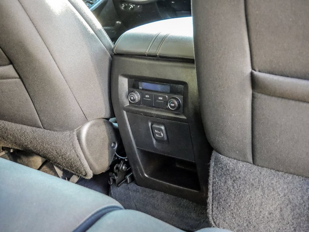Used 2021 Chevrolet Traverse LT FWD image 22