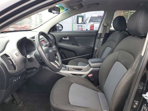 Used 2016 Kia Sportage LX image 8