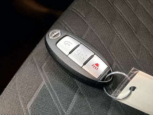 Used 2022 Nissan Kicks S image 18