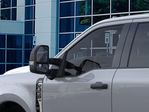 New 2026 Ford F350 XLT w/ 360-Degree Camera Package image 23