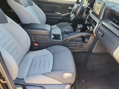 Used 2024 Toyota Tacoma TRD Off-Road AWD/4WD image 13