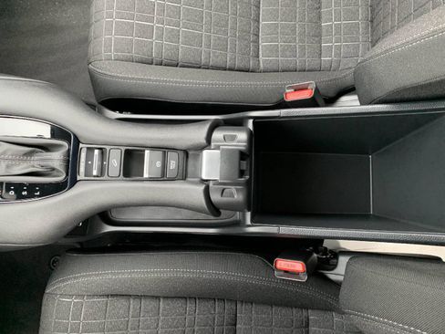 Certified 2024 Honda HR-V LX image 26