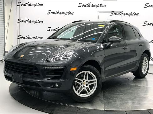 Used 2018 Porsche Macan AWD/4WD image 1