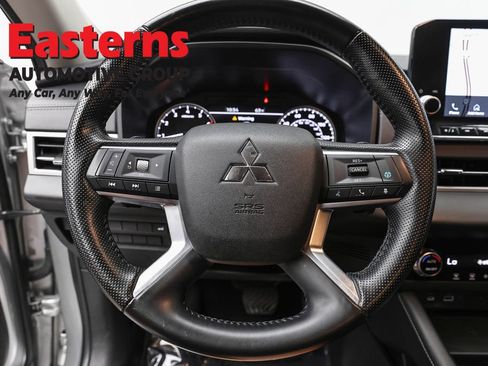 Used 2024 Mitsubishi Outlander SE FWD image 10
