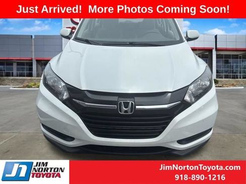 Used 2016 Honda HR-V LX image 4