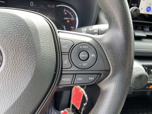 Used 2024 Toyota RAV4 LE FWD image 20