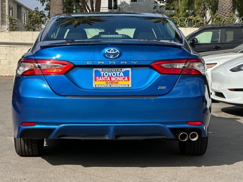 Used 2018 Toyota Camry SE FWD image 5