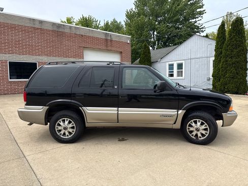 Used 2001 GMC Jimmy SLE w/ SLE Luxury Equipment Group AWD/4WD image 4