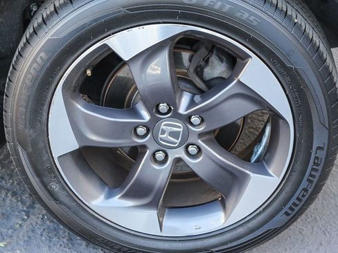 Used 2018 Honda HR-V EX image 11