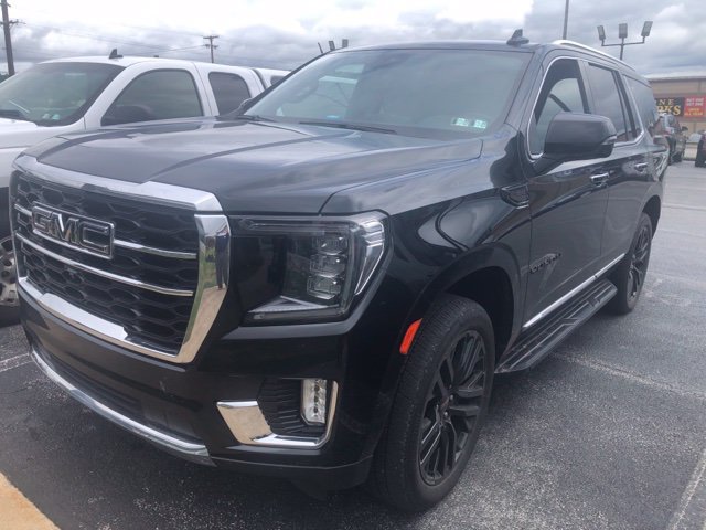 Certified 2024 GMC Yukon SLT w/ SLT Luxury Package AWD/4WD image 3