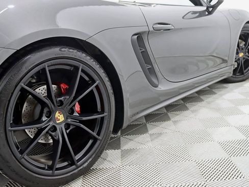 Used 2018 Porsche 718 Boxster GTS image 12