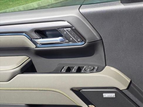 New 2026 Chevrolet Silverado 2500 ZR2 w/ LPO, Dark Essentials Package AWD/4WD image 20