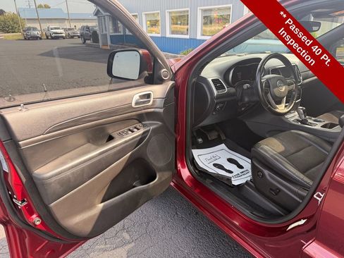Used 2020 Jeep Grand Cherokee Altitude AWD/4WD image 15