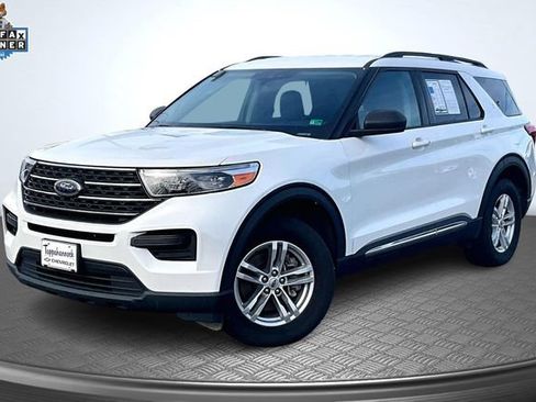 Used 2023 Ford Explorer XLT AWD/4WD image 1