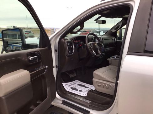 Used 2020 Chevrolet Silverado 3500 LT w/ Convenience Package AWD/4WD image 9