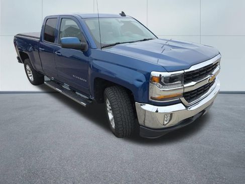 Used 2017 Chevrolet Silverado 1500 LT w/ All Star Edition AWD/4WD image 8