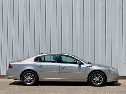 Used 2007 Buick Lucerne CXL w/ Luxury Package FWD image 7