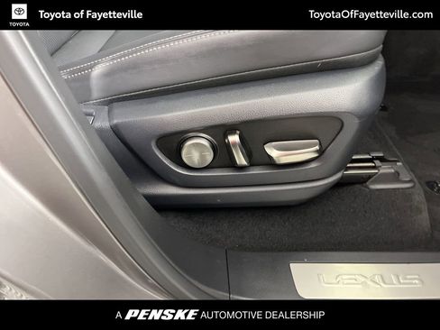 Used 2023 Lexus LX 600 4WD w/ Appearance Package image 8