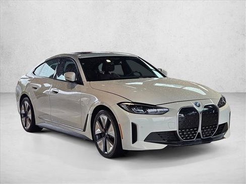 Used 2023 BMW i4 eDrive35 RWD image 3
