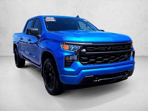 Certified 2025 Chevrolet Silverado 1500 Custom RWD image 2