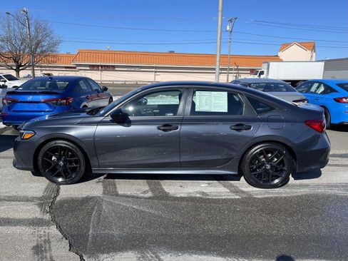 Used 2023 Honda Civic Sport image 17