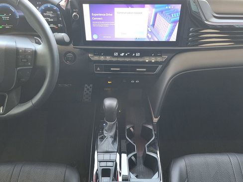 Used 2025 Toyota Camry XSE image 35