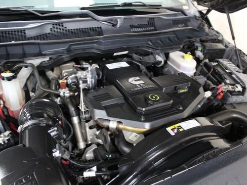 Used 2018 RAM 2500 Tradesman w/ Chrome Appearance Group image 28