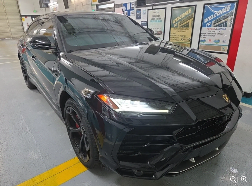Used 2019 Lamborghini Urus AWD/4WD image 1