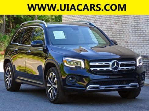 Used 2021 Mercedes-Benz GLB 250 w/ Premium Package image 4