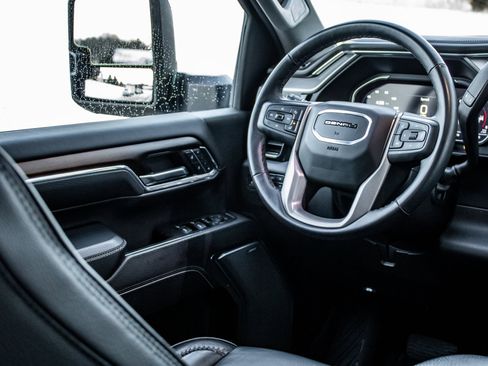 Used 2024 GMC Sierra 2500 Denali w/ Technology Package image 38