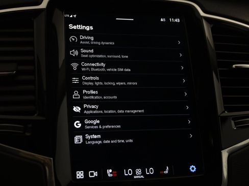 Used 2024 Volvo XC90 B5 Plus image 35