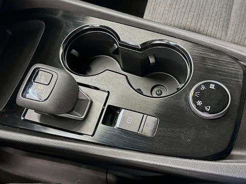 Used 2023 Nissan Rogue SV image 25