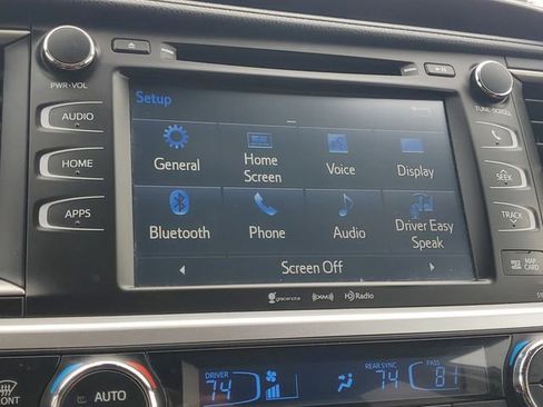 Used 2018 Toyota Highlander XLE image 26