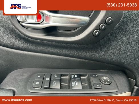 Used 2017 Jeep Cherokee Limited w/ Luxury Group image 27