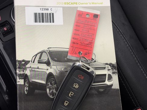 Used 2013 Ford Escape Titanium w/ Parking Technology Pkg FWD image 36