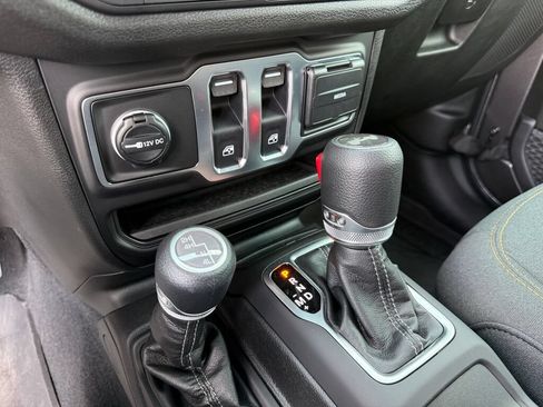 Used 2026 Jeep Wrangler Sport AWD/4WD image 29