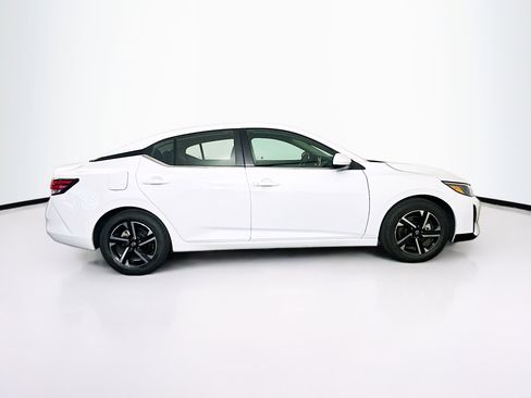 Used 2024 Nissan Sentra SV image 10