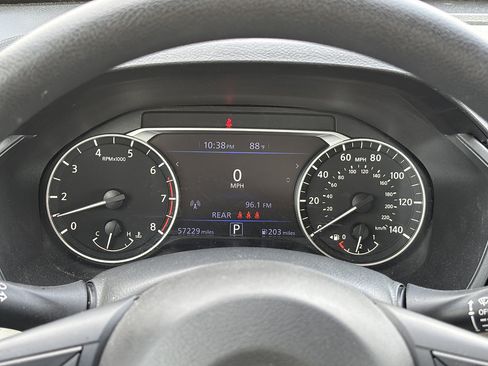 Used 2024 Nissan Altima 2.5 SV AWD/4WD image 27