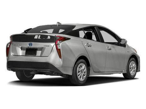 Used 2017 Toyota Prius Three FWD image 2