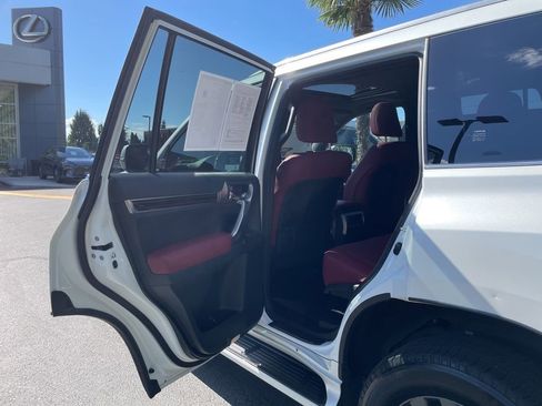 Certified 2023 Lexus GX 460 Premium w/ Premium Package AWD/4WD image 14