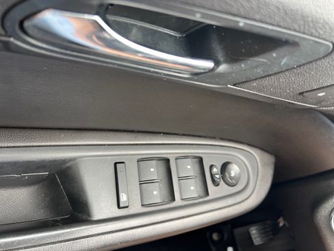 Used 2016 Chevrolet Traverse LT w/ Style and Technology Package FWD image 14