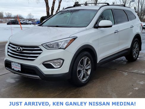 Used 2016 Hyundai Santa Fe SE w/ Cargo Package image 7
