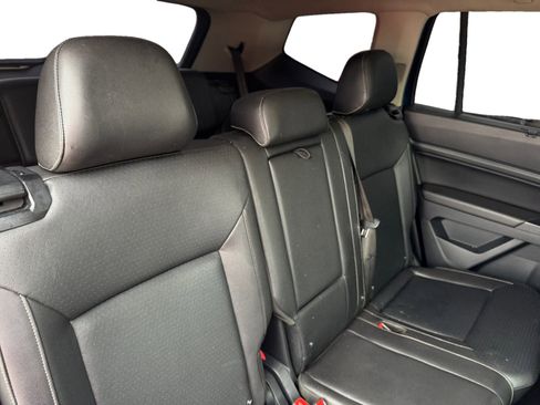 Used 2021 Volkswagen Atlas SE image 18