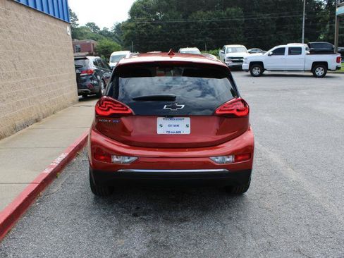 Used 2020 Chevrolet Bolt Premier w/ Infotainment Package FWD image 5