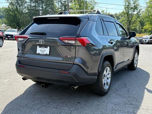 Used 2020 Toyota RAV4 LE FWD image 4