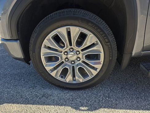 Used 2021 GMC Sierra 1500 Denali w/ Denali Ultimate Package image 10