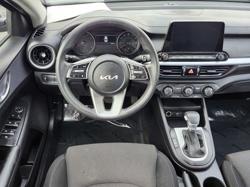 Used 2022 Kia Forte LXS image 22