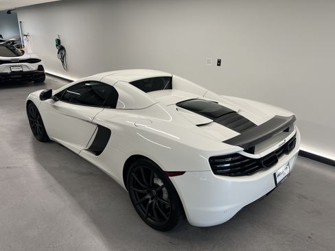 Used 2014 McLaren MP4-12C Spider RWD image 31